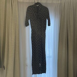 Chic Dark Blur and White Patterned Jumpsuit